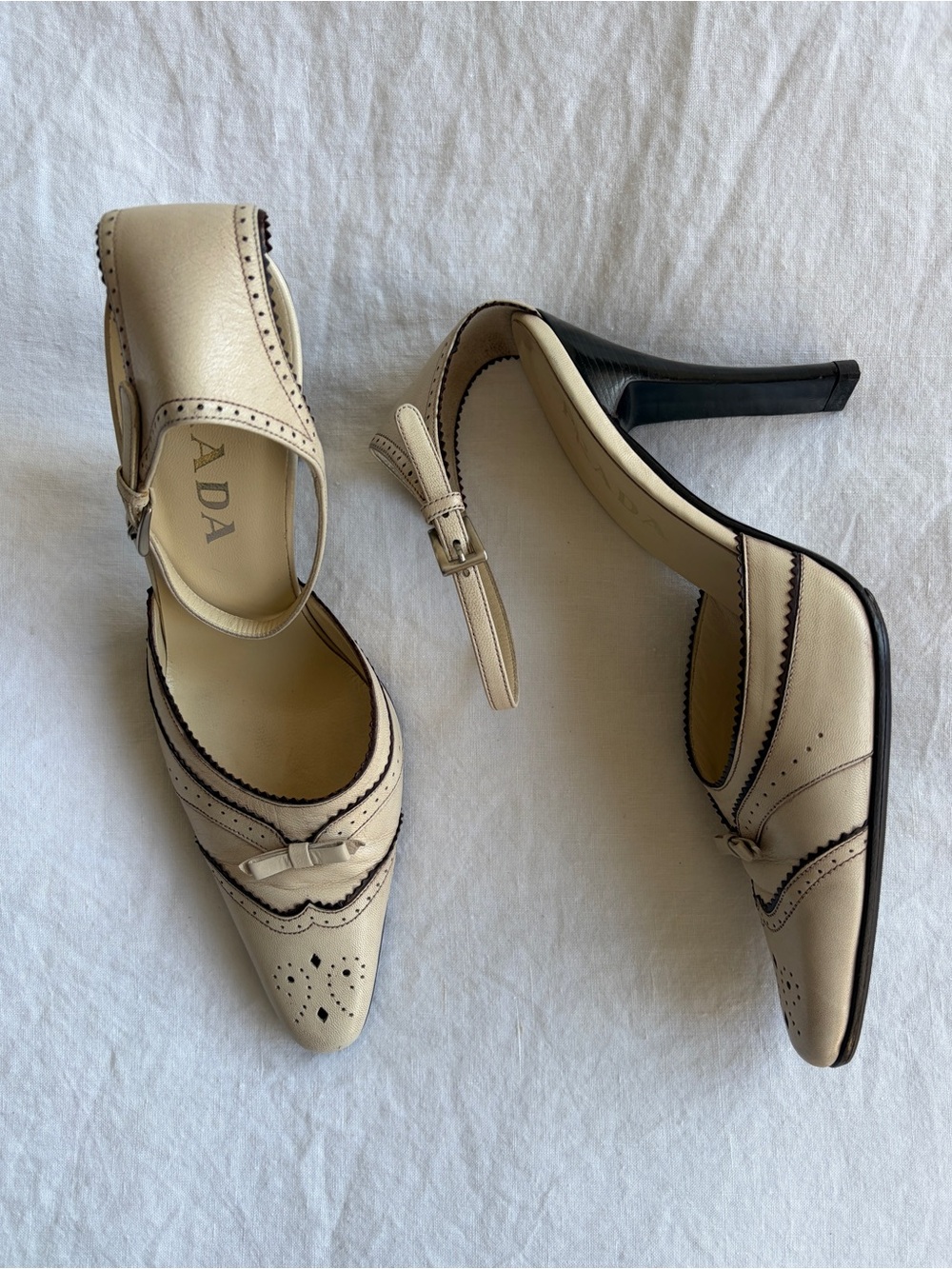 Vintage Prada Leather Bow Eyelet Brogue Trim Ankle Strap Heels Cream 90s y2k